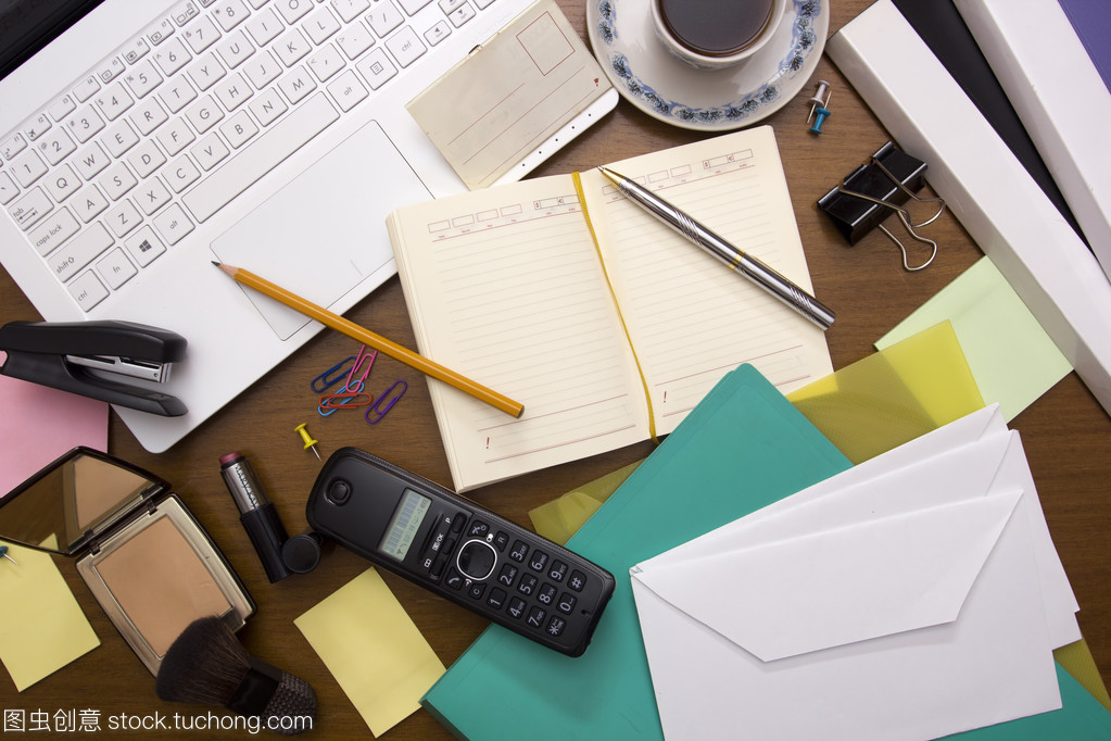 高效辦公的基石 全面解析辦公室桌上用品與設(shè)備耗材