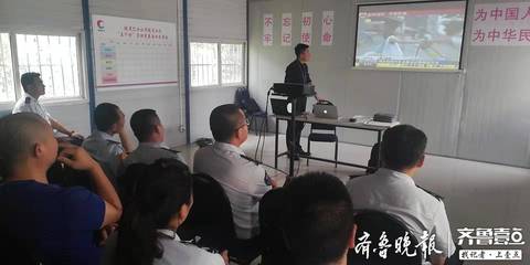 駕駛員全員培訓(xùn)車輛過篩檢查,隧道公交“體檢”迎開學(xué)