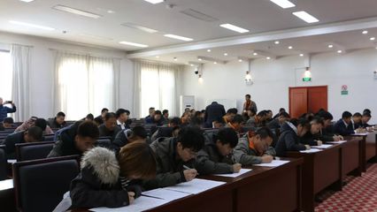 【安全管控】達(dá)拉特供電分局開展冬季交通安全教育培訓(xùn)考試